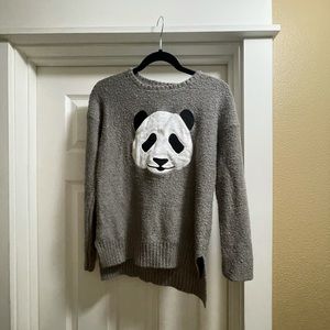 Women’s size medium soft sweater. Worn like once